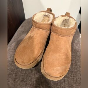 UGG Mini